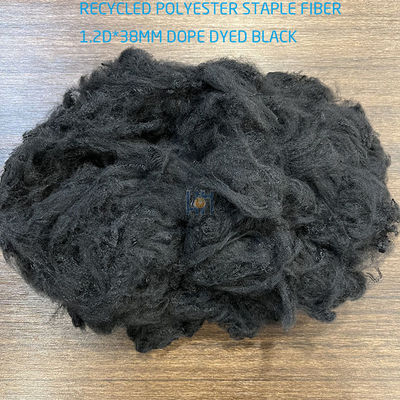 comprar Fibra de estribo de poliéster preto reciclado certificada GRS para produção sustentável e ecológica 1.2D X 38mm DDB online manufacture